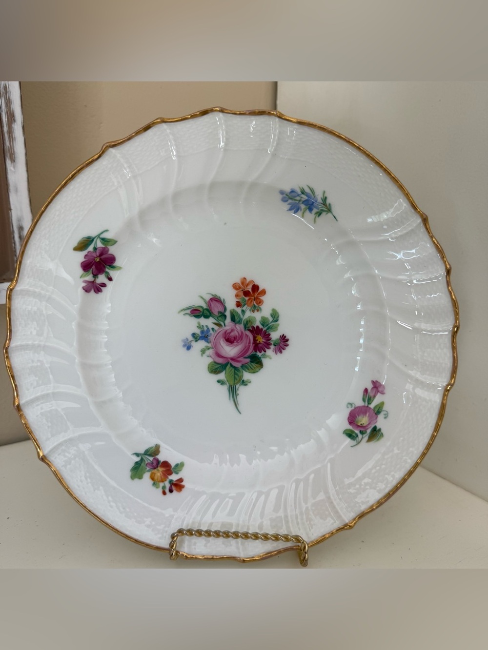 Antique KPM Berlin Neuosier 9.75” Hand Painted Floral Cabinet Plate Gold